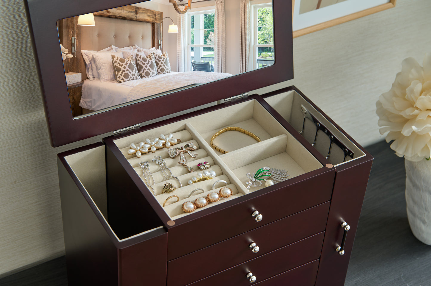 Jewelry Box - Elegant Storage Organizer with Compartments for Rings, Necklaces, and Earrings(Brown)